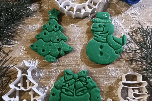 Unleash Your Creativity with the 3 Pcs. Christmas Cookie Cutter Mini Bundle